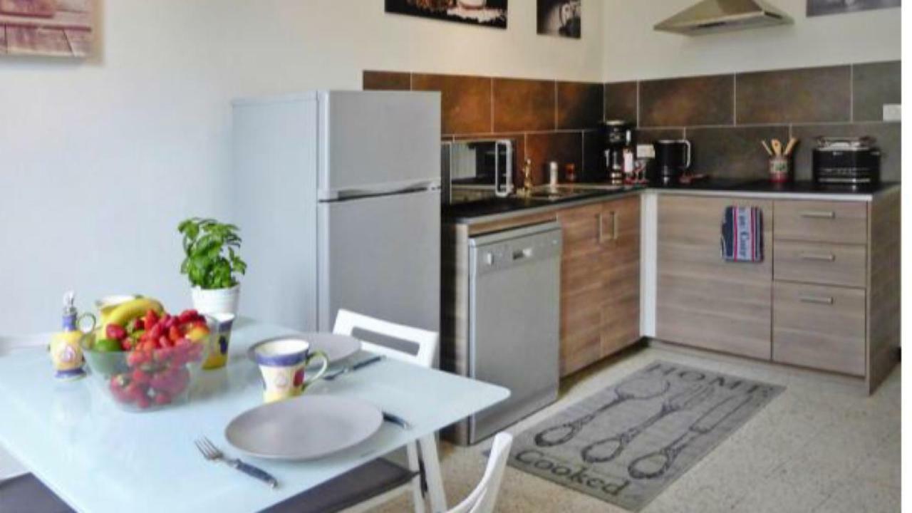 Duplex Meuble Face Aux Arenes D'arles Apartment